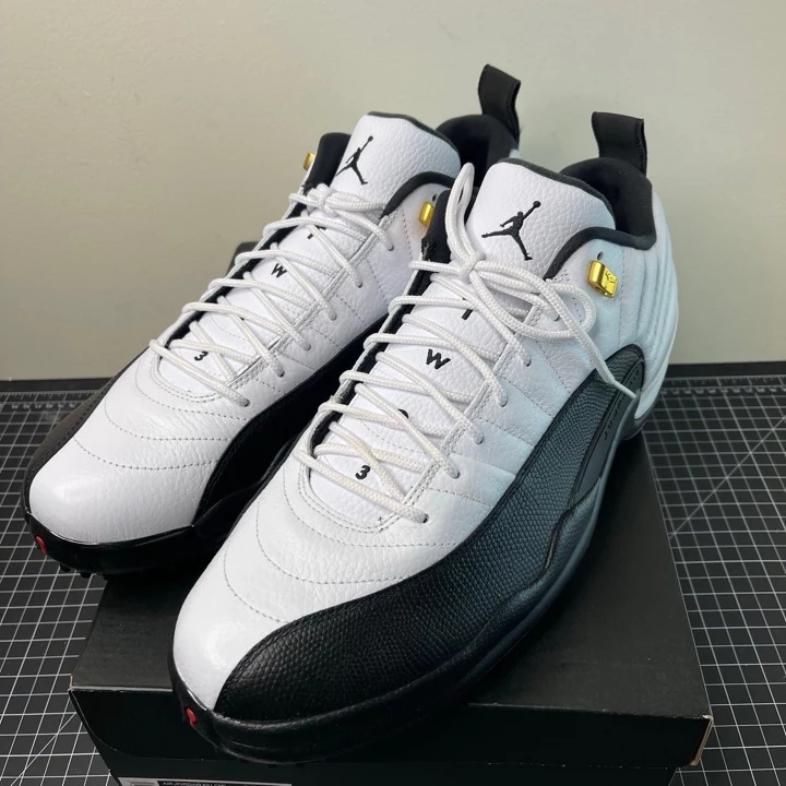 Nike Air Jordan XII 12 Low Golf Taxi White Black Gold DH4120-100 - Size 15 New 3 Nike Air Jordan XII 12 Low Golf Taxi White Black Gold DH4120-100 - Size 15 New